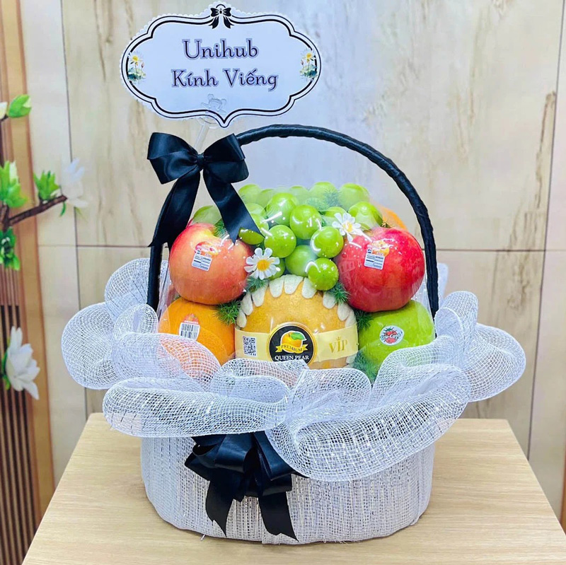 Chọn giỏ trái cây chia buồn như thế nào cho trang trọng?